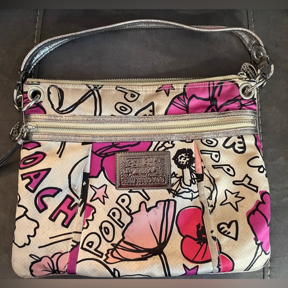 Rare Coach Poppy bag. Has shoulder strap & removable crossbody adjustable strap. - Picture 1 of 6